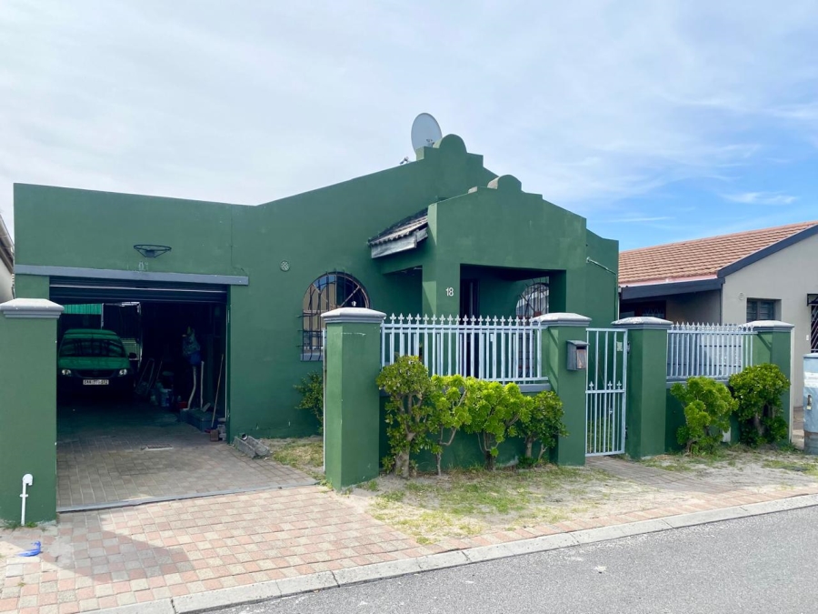 3 Bedroom Property for Sale in Wetton Western Cape